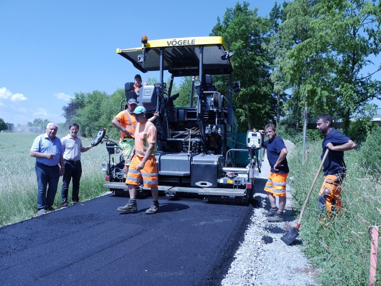 Gruppenfoto während der Bauarbeiten für den Ausbau des Radwegenetzes