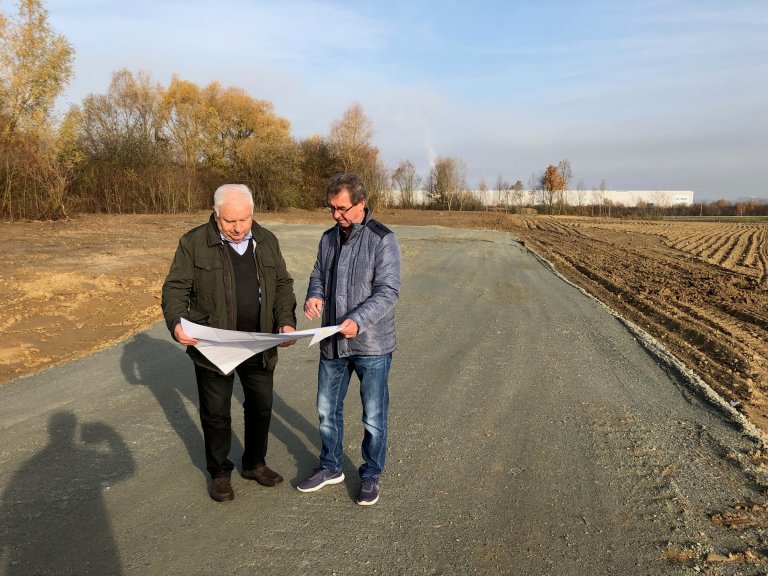 Manfred Krä und Manfred Hacker vom Planungsbüro KEB an der Baustelle