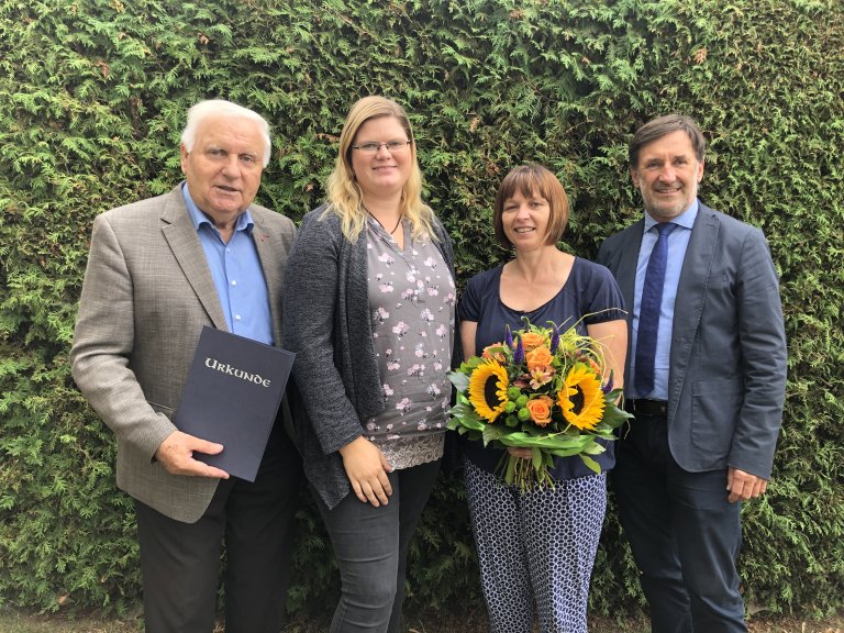 Gruppenfoto bei der Ehrung zum 25-jährigen Dienstjubiläum