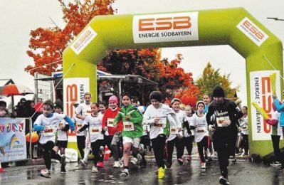 Kinder beim Start zum ersten ILE-Gäubodenlauf 2017