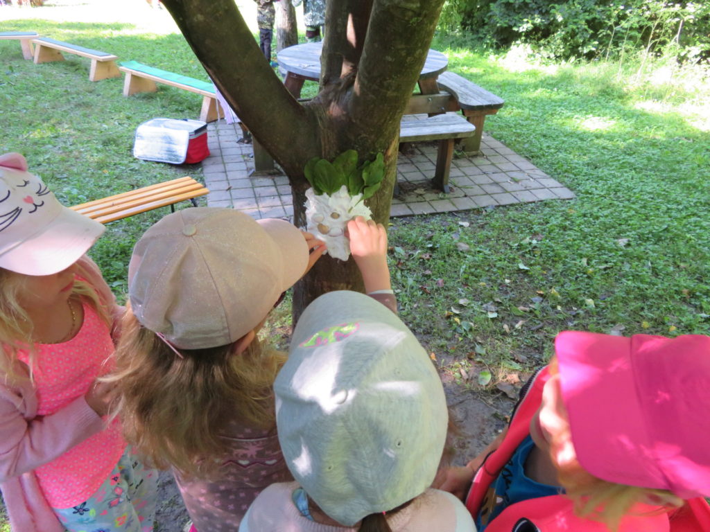 Vier Wochen lang entdeckten die Kinder die Natur rund um den Kreuzberg.